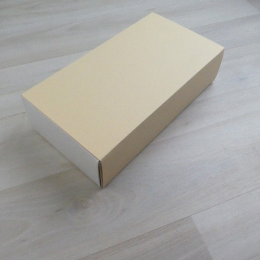 Коробка Эрида 4,7 190х110х55мм персиковая кожа шубер