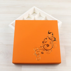 Коробка Паллена 16 оранжевый латекс с тиснением 