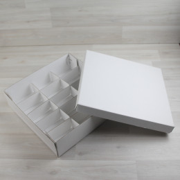 Коробка Бестла 6 двухсторонний белый МГК с разделителем (300х300х80мм)