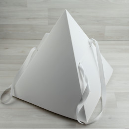 Коробка Пирамида белый