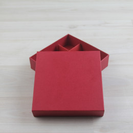 Коробка Мимас 3 на 9 конфет красный