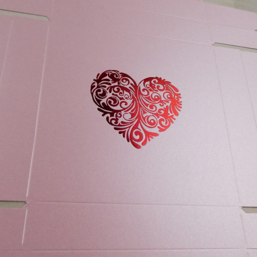 Коробка Паллена 9 розовый с тиснением 